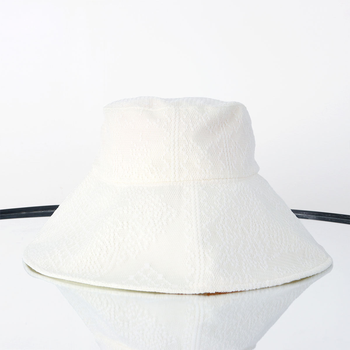 Chafika Bucket - Broken White