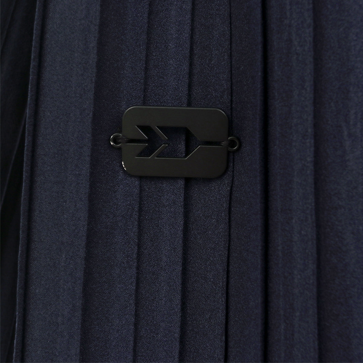 DEFECT - Elina Pleats Skirt - Navy