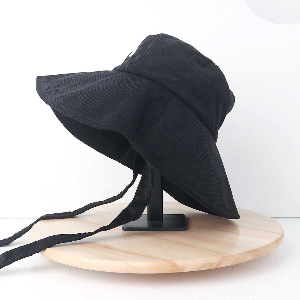 Fawwaz Bucket - Black