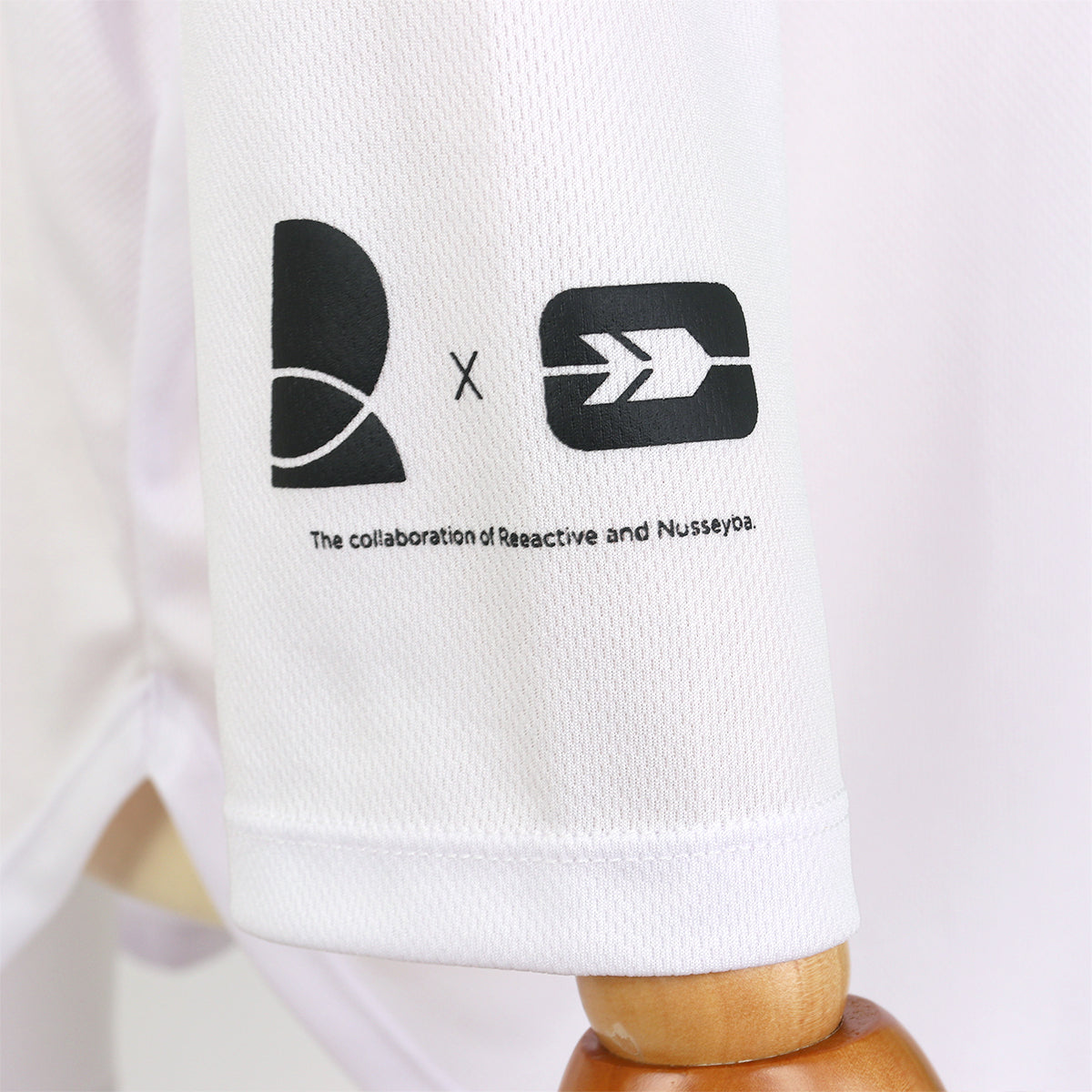 Huriyah Top Reeactive - White