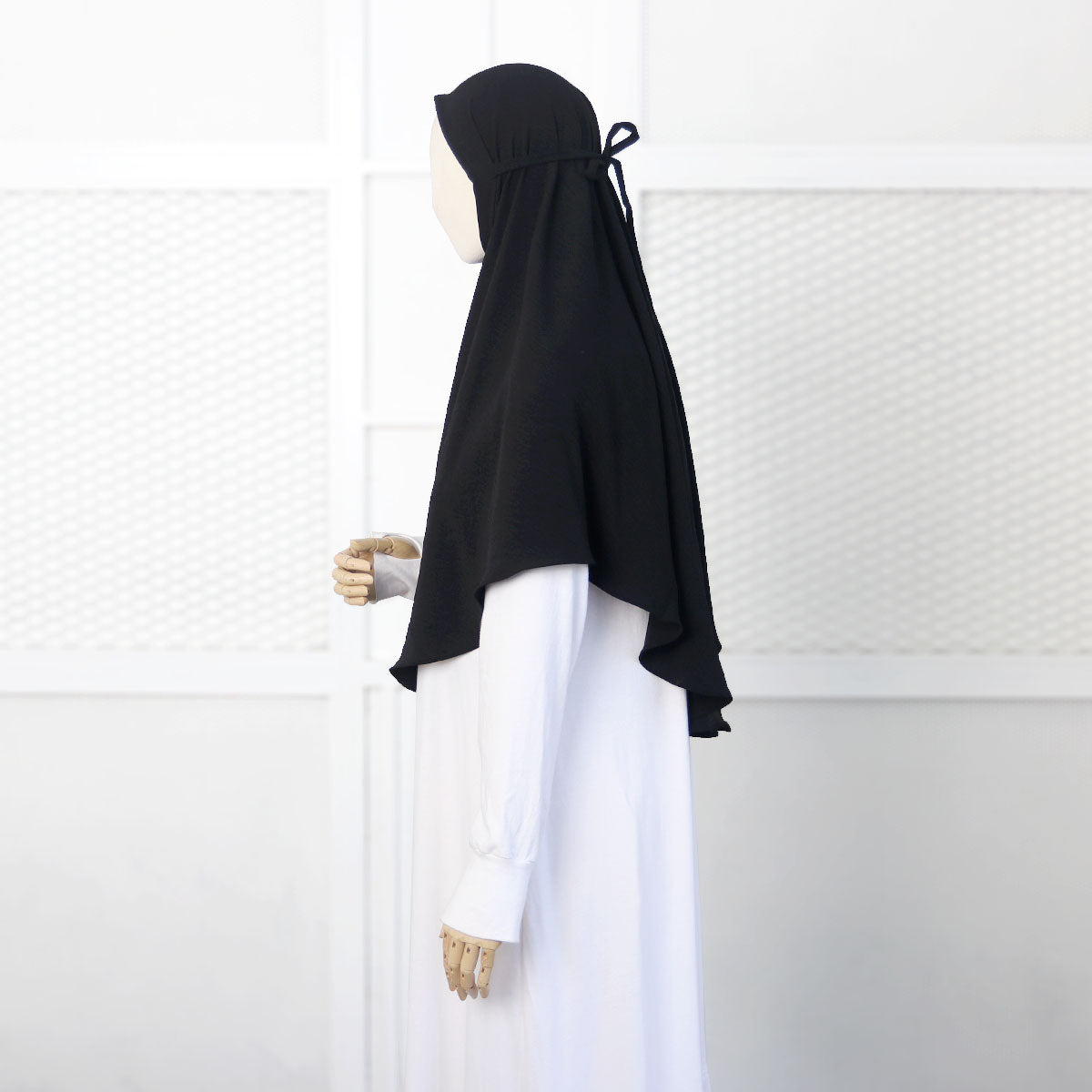 DEFECT Kaina Hijab - Black