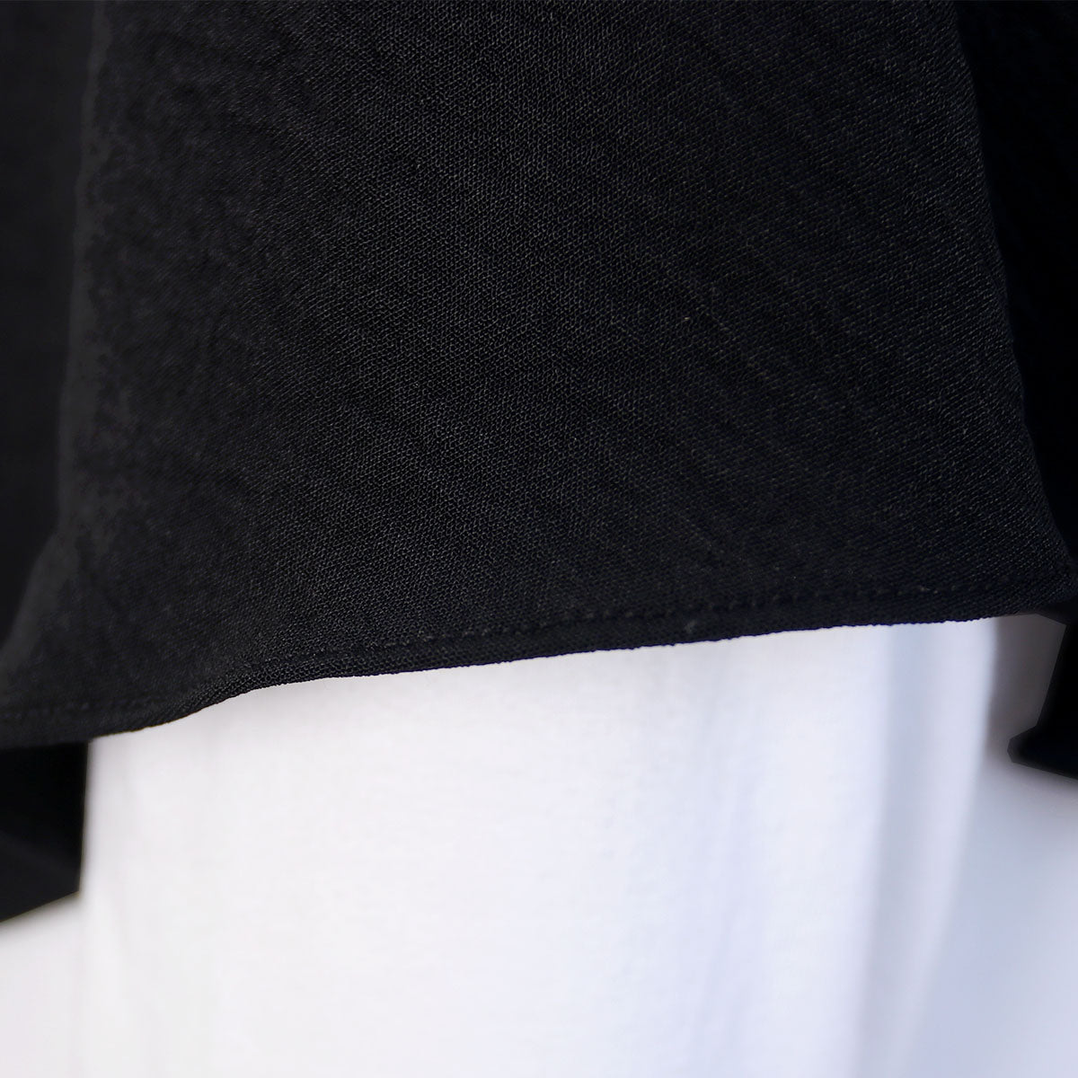 DEFECT Kaina Hijab - Black