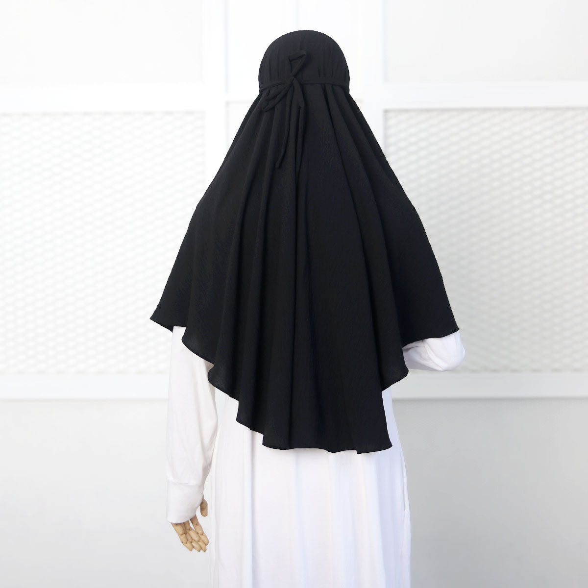DEFECT Kaina Hijab - Black