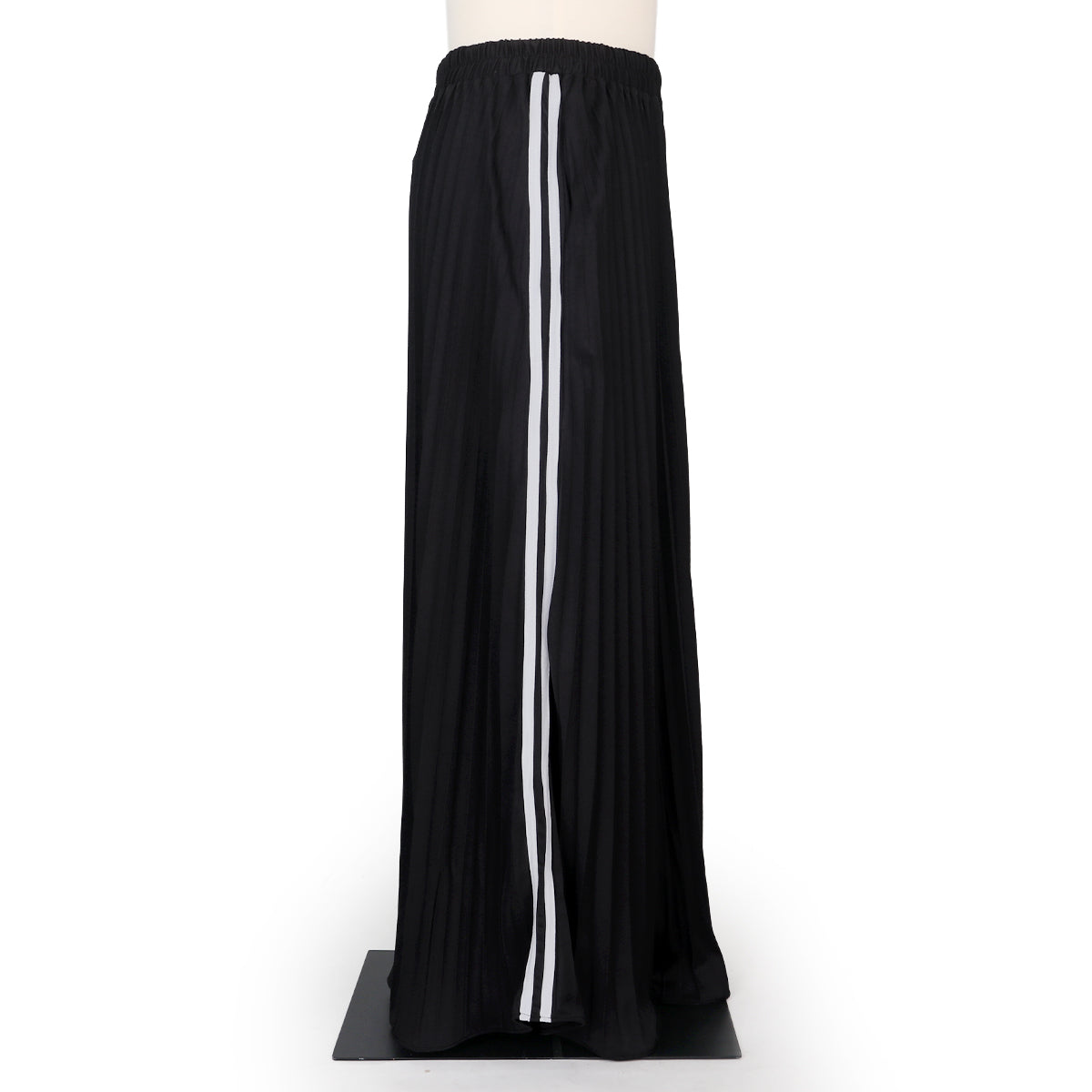 Keira Pleats Skirt - Black