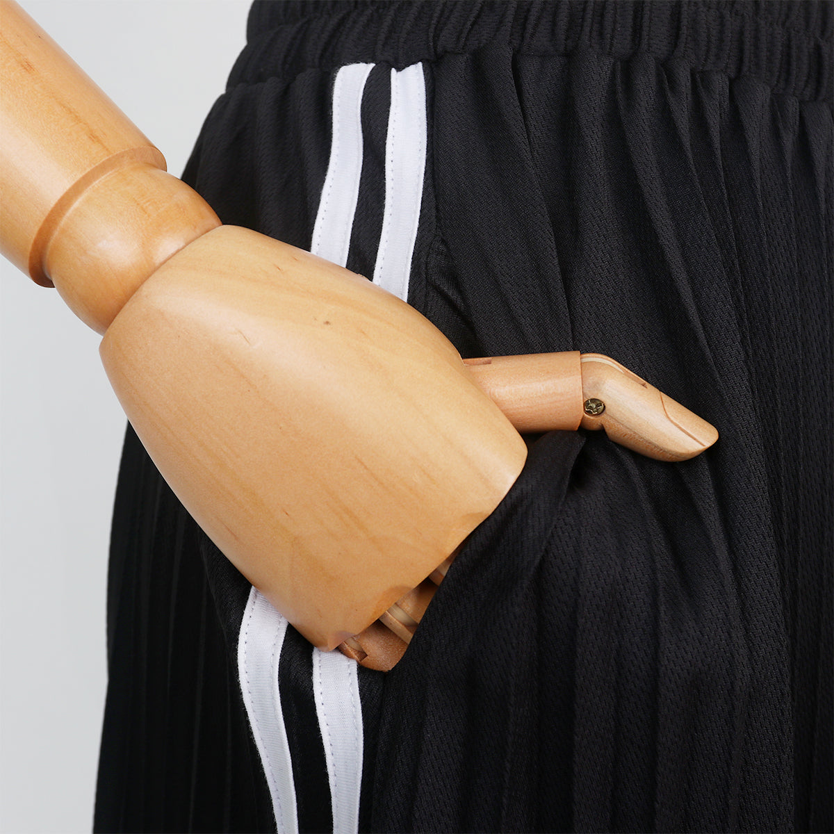 Keira Pleats Skirt - Black