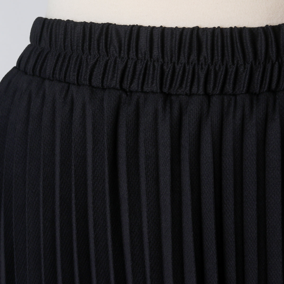 Keira Pleats Skirt - Black