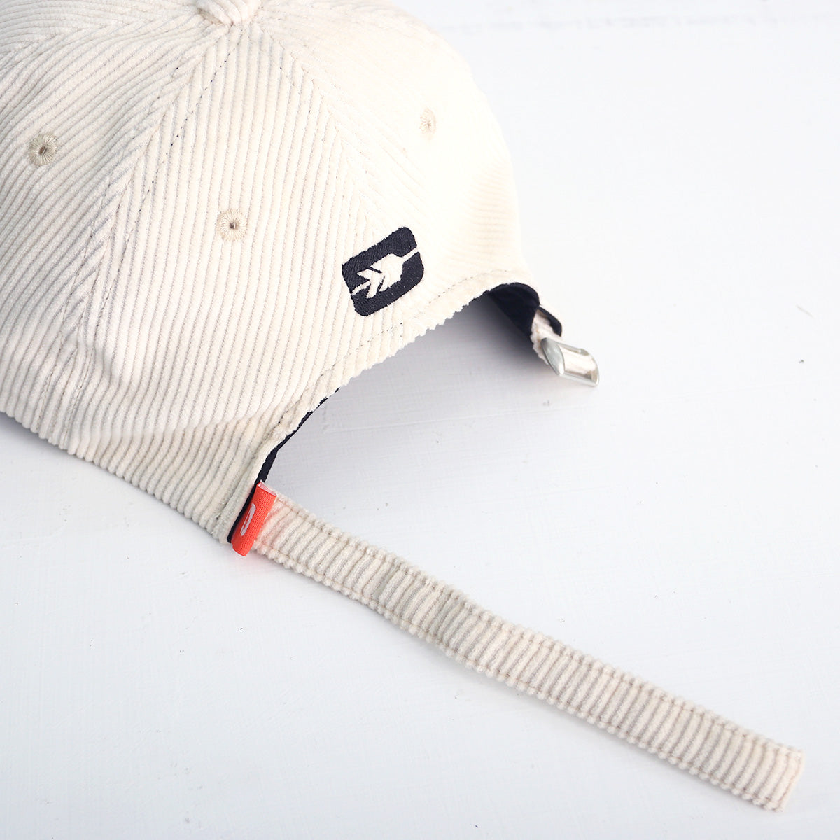 Mahira Cap - Broken White