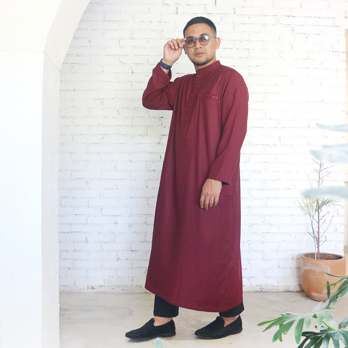 Zakiy Jubbah Maroon