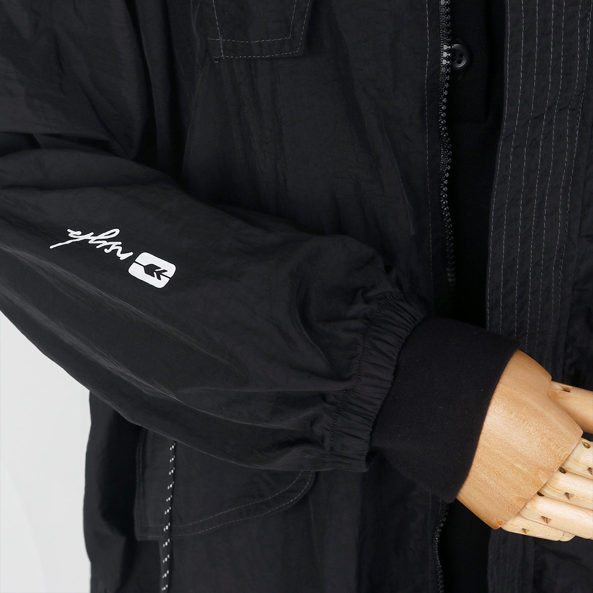 Wafiyya Jacket - Black