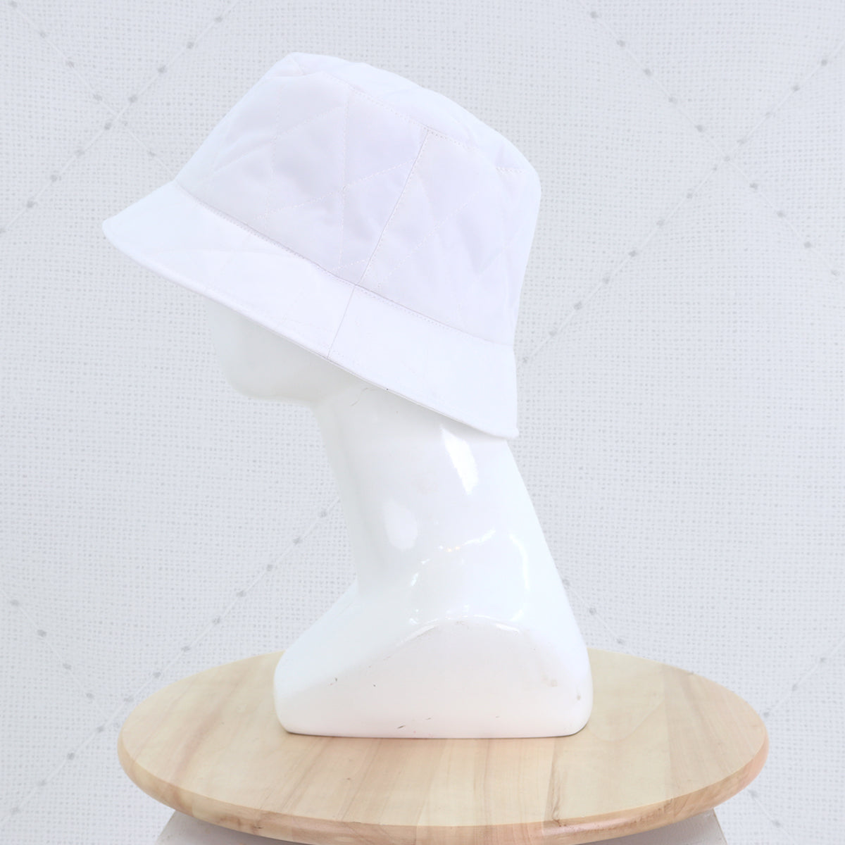 Izzaa Bucket - White