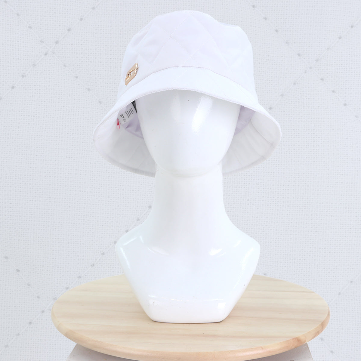 Izzaa Bucket - White