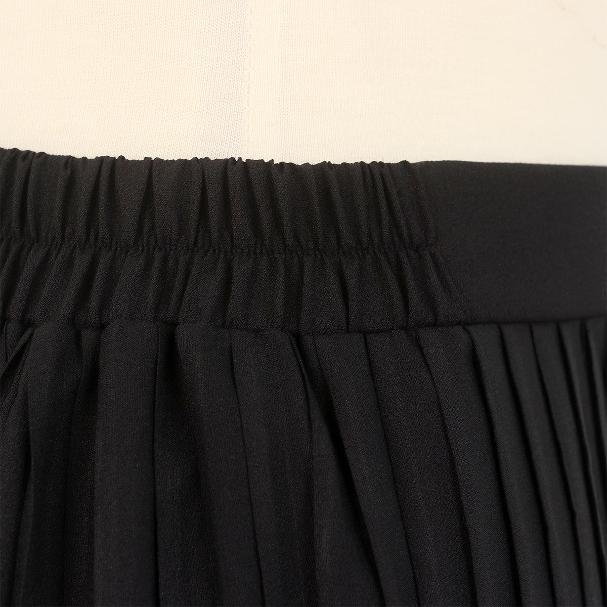 Elina Pleats Skirt - Black