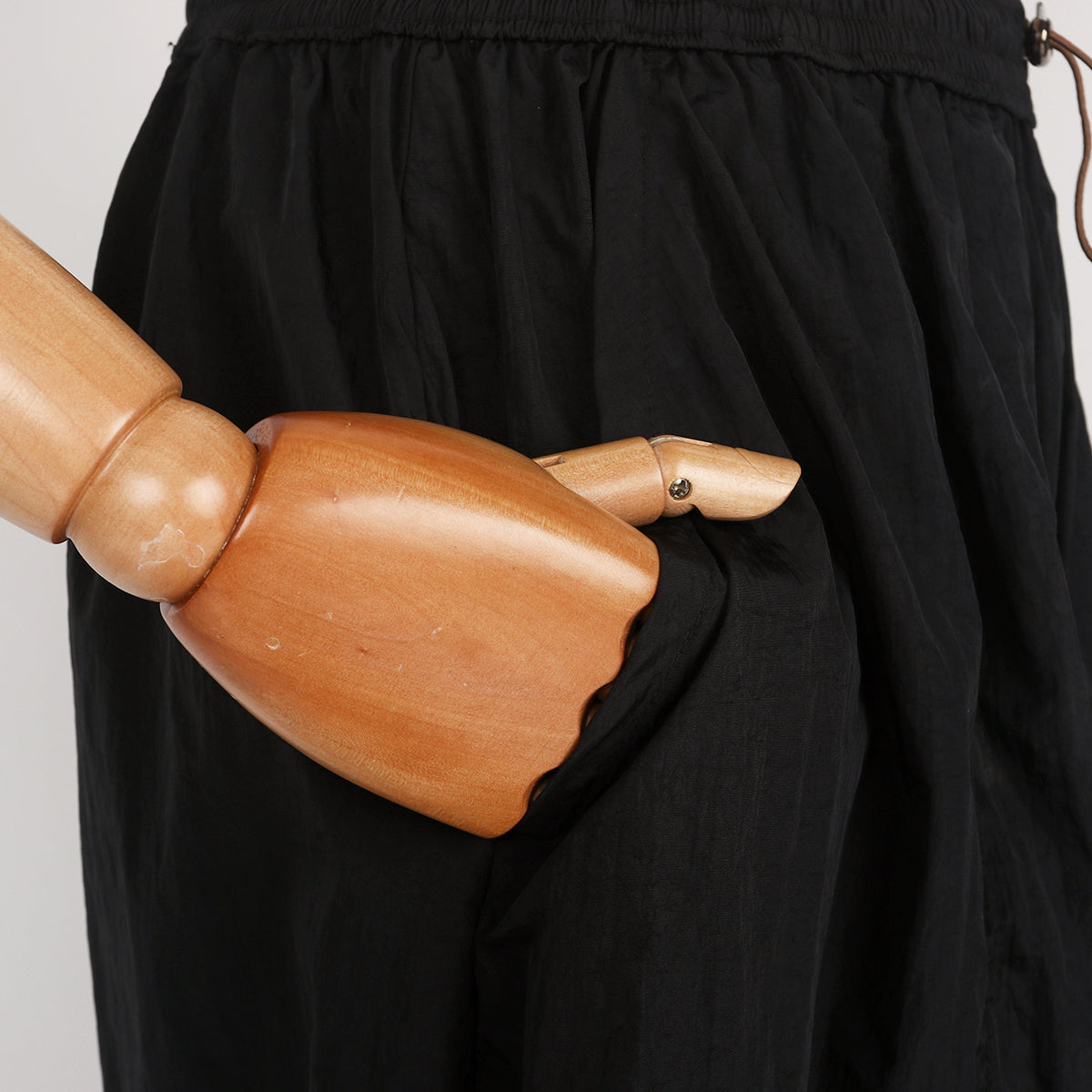 Hulaifah Skirt - Black
