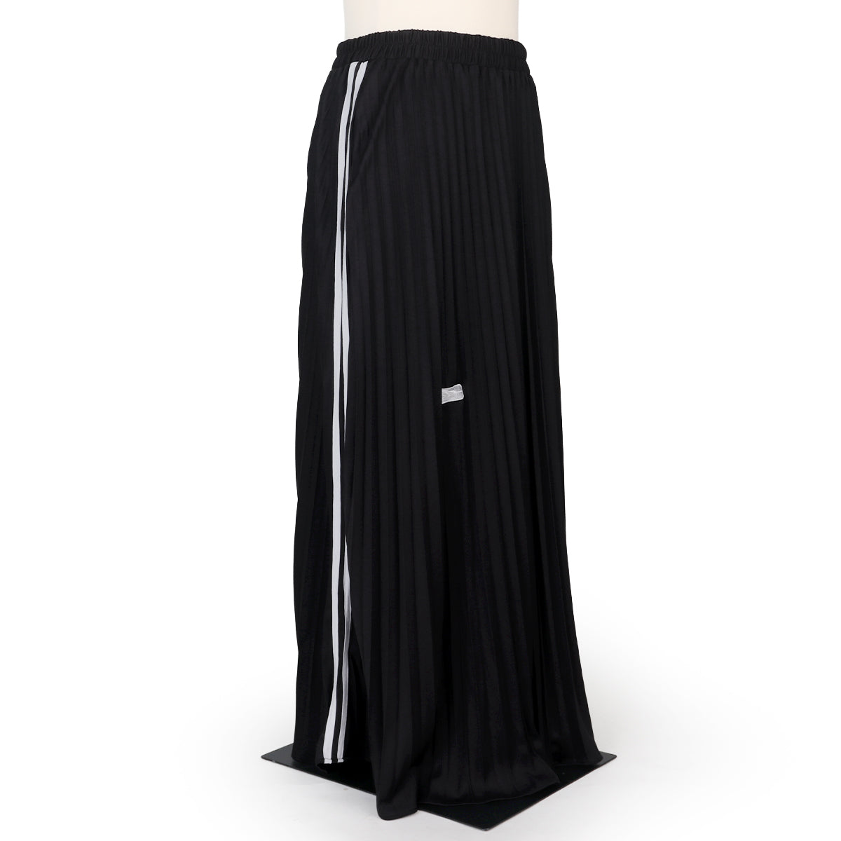 Keira Pleats Skirt - Black
