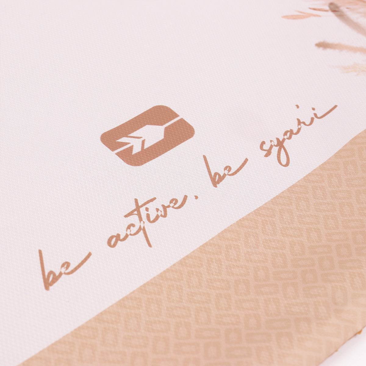 Zayna Sajadah Travel